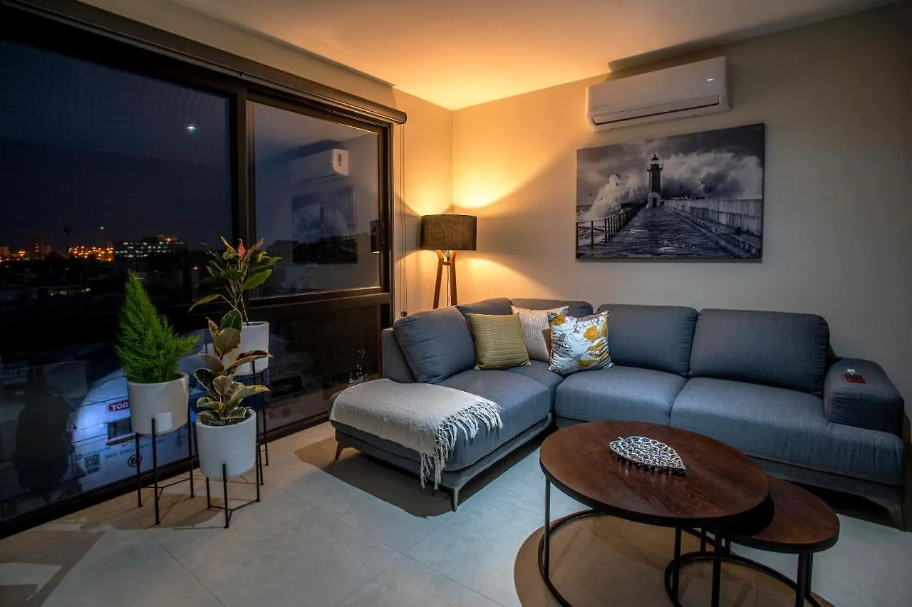 Departamento Privado En La Colonia Americana contacts